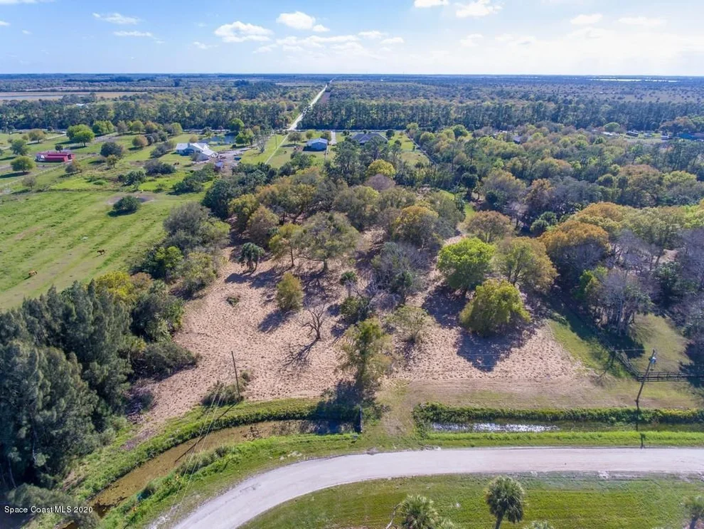Unit for sale at 5555 23rd Street SW, Vero Beach, FL 32968