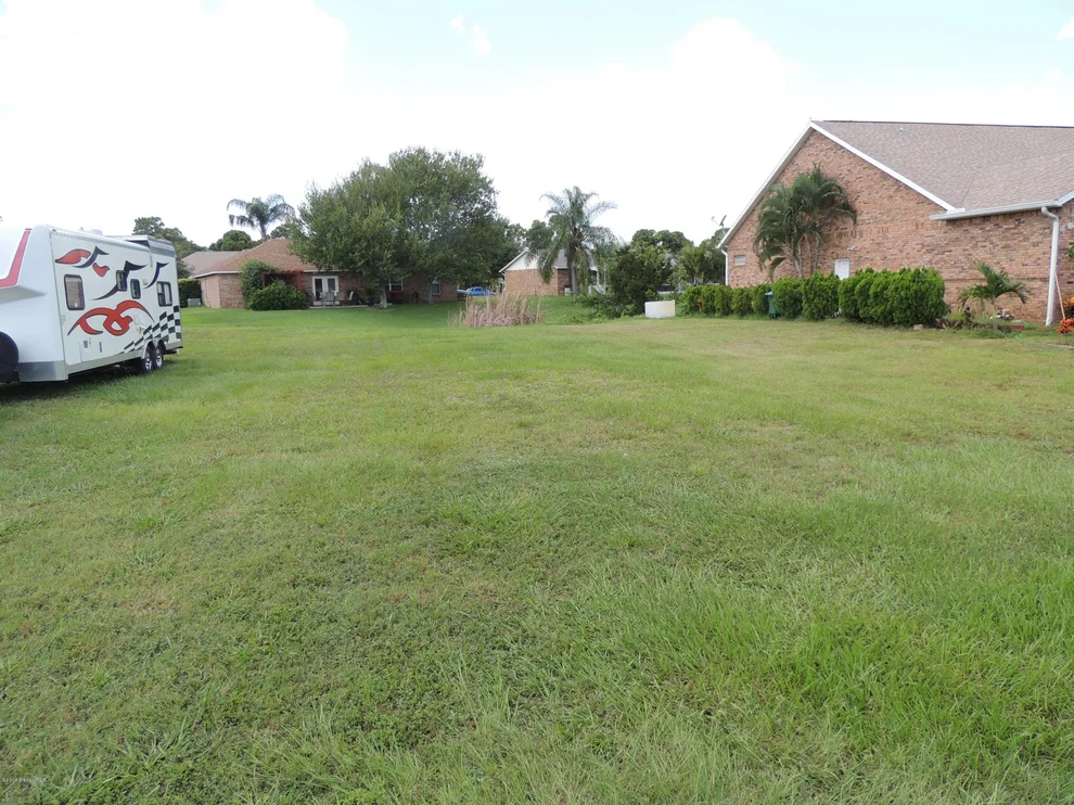 Unit for sale at 110 Palm Circle, Melbourne, FL 32940