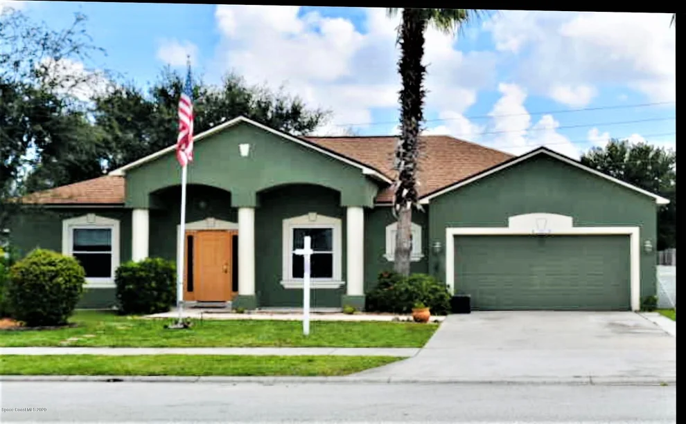 Unit for sale at 813 Del Mar Circle, West Melbourne, FL 32904