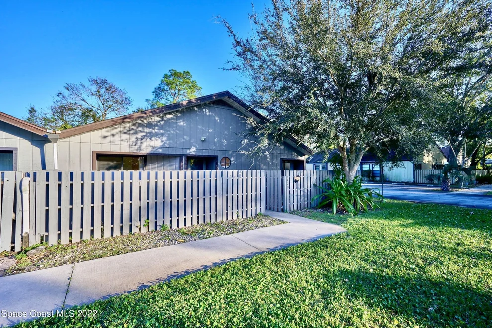 Unit for sale at 1420 39th Avenue, Vero Beach, FL 32960
