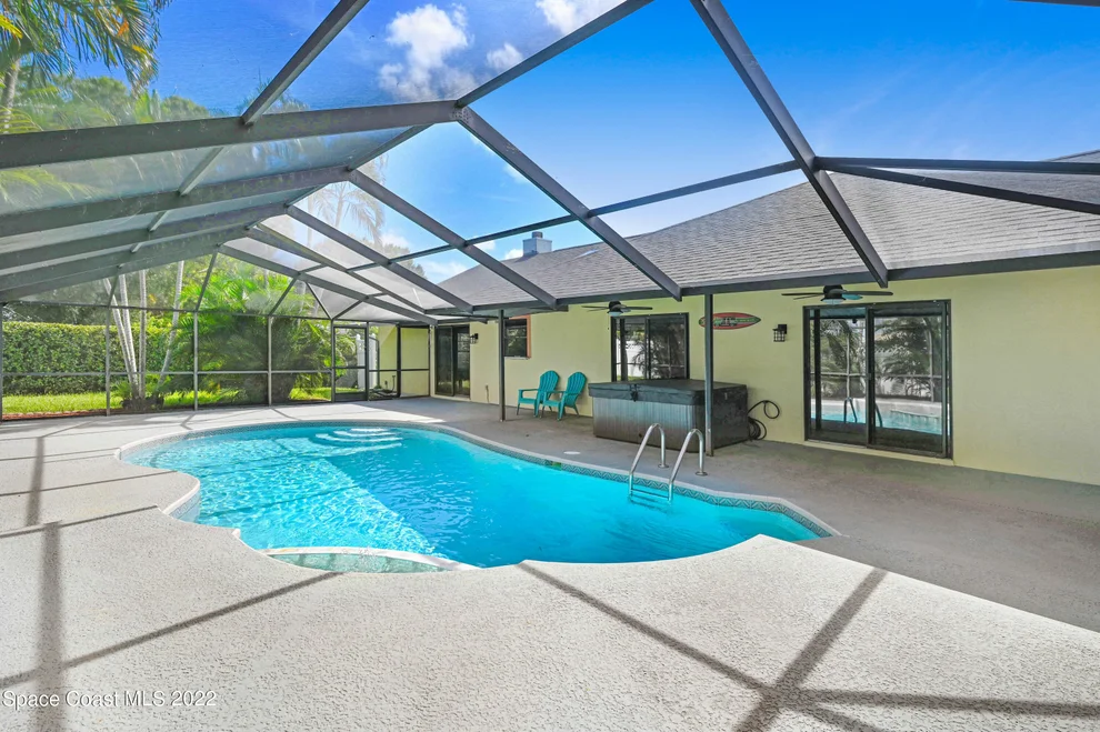 Unit for sale at 920 20th Avenue, Vero Beach, FL 32960