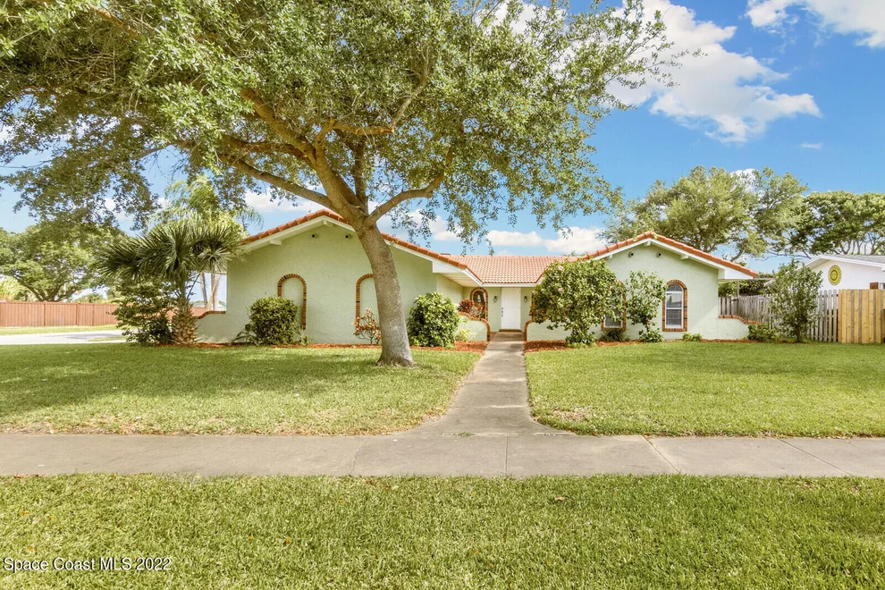 Unit for sale at 390 Franklyn Avenue, Indialantic, FL 32903