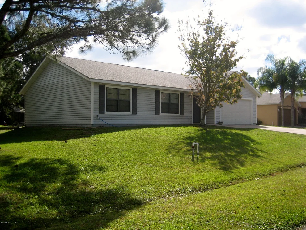 Unit for sale at 2151 SE Wagonwheel Avenue, Palm Bay, FL 32909