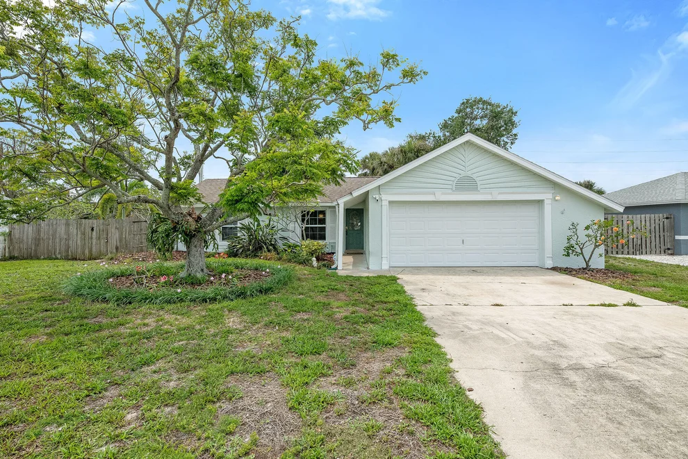 Unit for sale at 2705 Raintree Lake Circle, Merritt Island, FL 32953