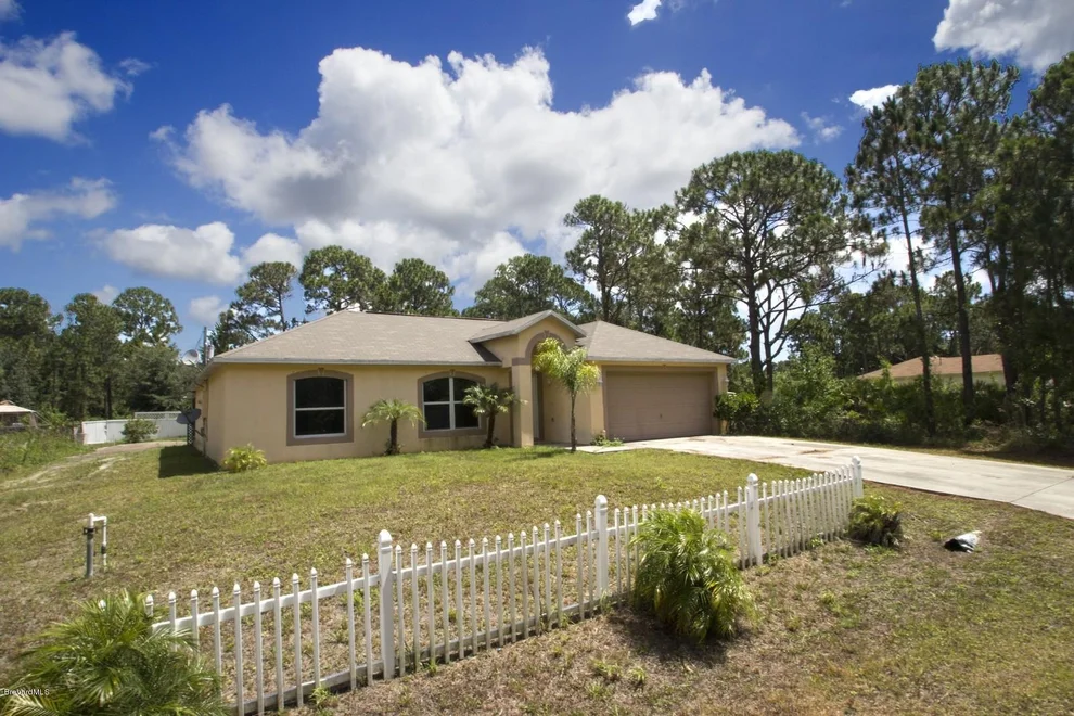 Unit for sale at 805 SE Tedder Road, Palm Bay, FL 32909