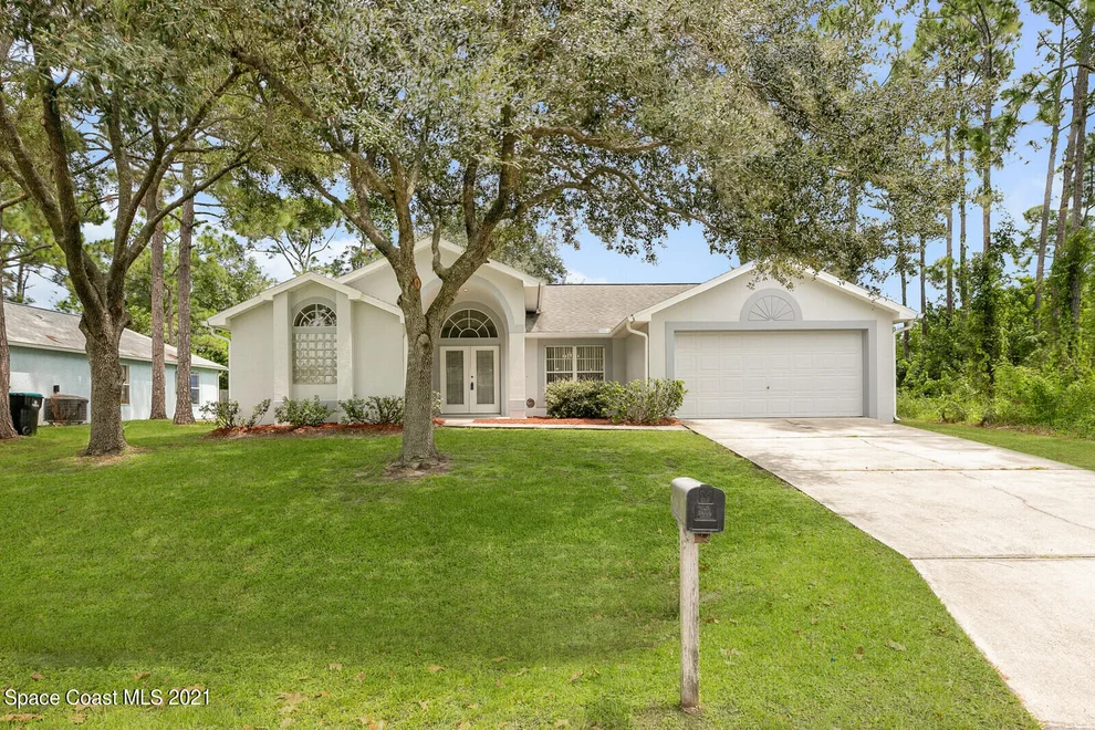 Unit for sale at 1241 Roslyn Avenue NW, Palm Bay, FL 32907