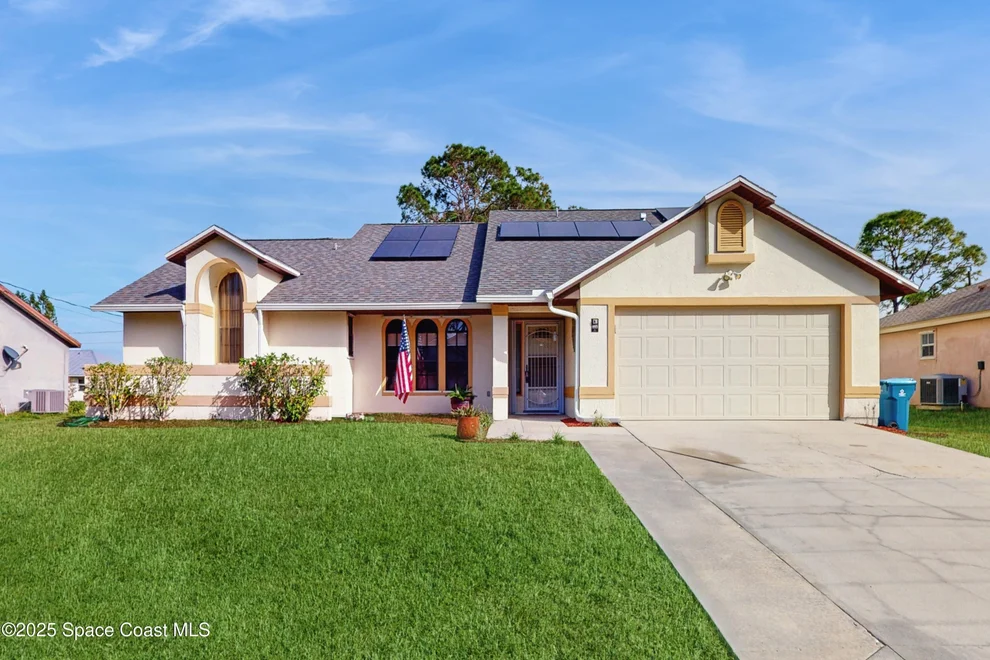 Unit for sale at 865 Tyrol Avenue NW, Palm Bay, FL 32907