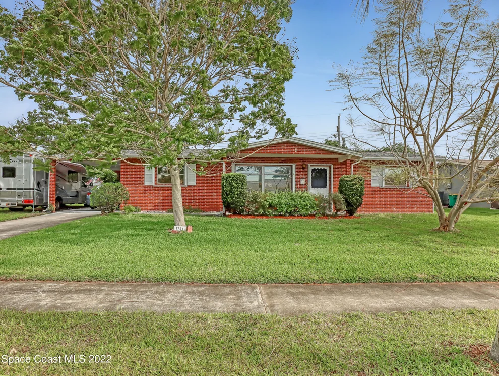 Unit for sale at 1724 N Cadillac Circle N, Melbourne, FL 32935