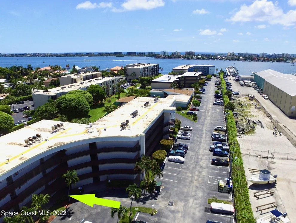 Unit for sale at 300 Waterway Drive S, Lantana, FL 33462
