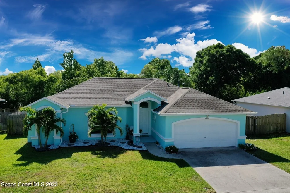 Unit for sale at 1971 Blue Ridge Avenue, Melbourne, FL 32935