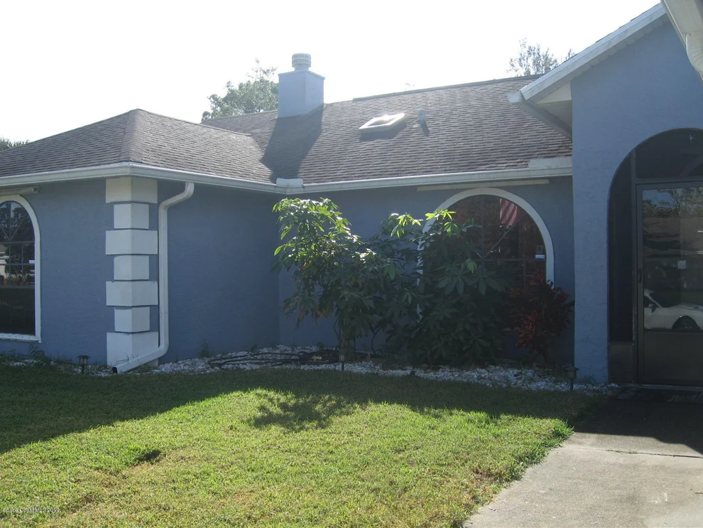 Unit for sale at 833 Grandin Avenue, Sebastian, FL 32958