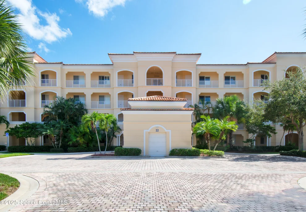 Unit for sale at 22 Harbour Isle Drive W, Fort Pierce, FL 34949