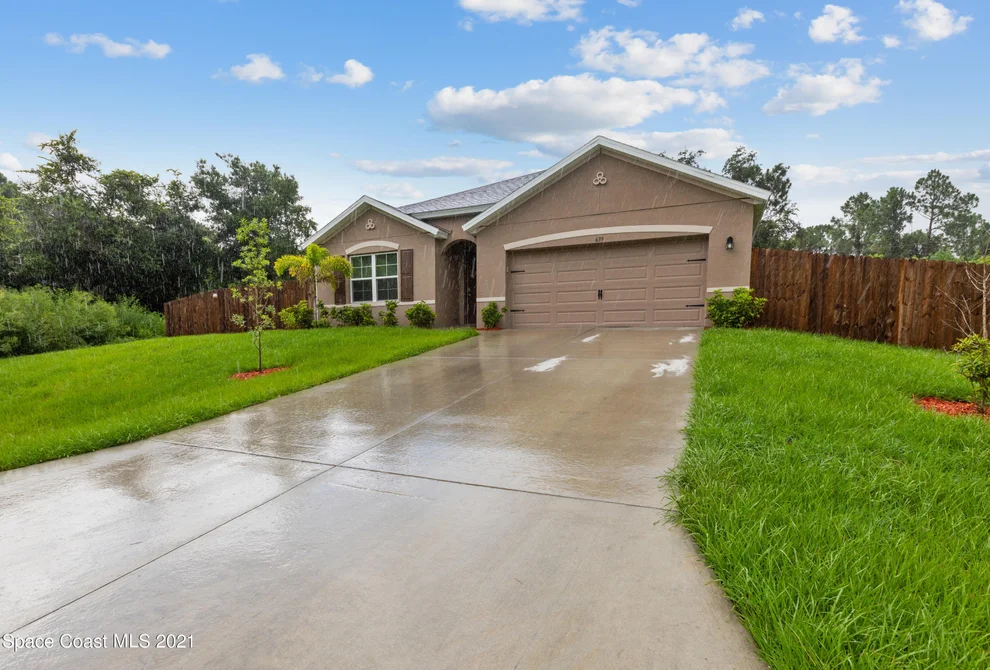 Unit for sale at 639 Trinidad Avenue SE, Palm Bay, FL 32909