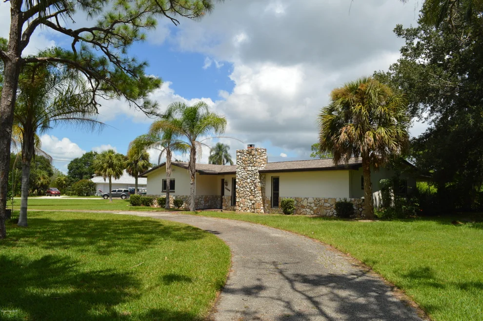 Unit for sale at 4000 Lakebreeze Boulevard, Melbourne, FL 32934