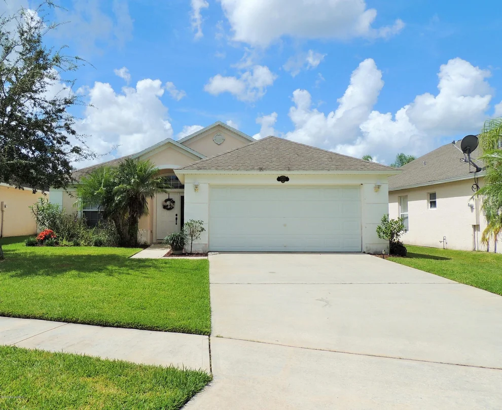 Unit for sale at 2453 Glasbern Circle, West Melbourne, FL 32904