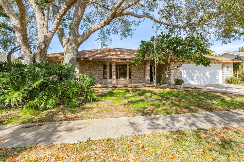 Unit for sale at 680 S Hedgecock Square, Satellite Beach, FL 32937
