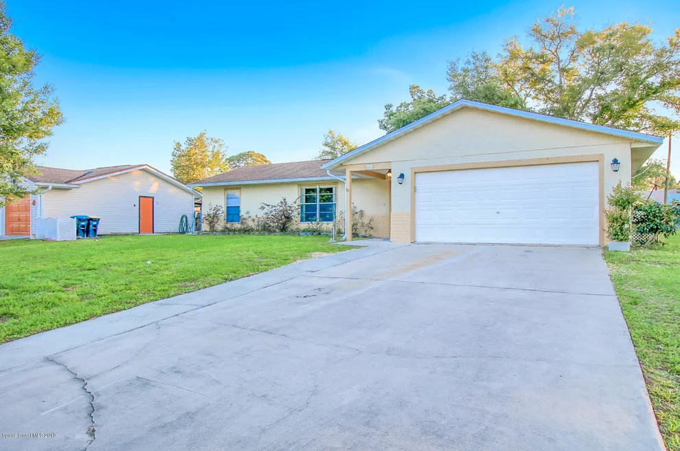 Unit for sale at 560 Avondale Road NE, Palm Bay, FL 32907