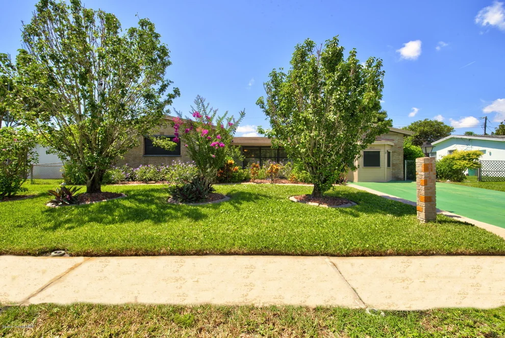 Unit for sale at 1815 Cadillac Circle N, Melbourne, FL 32935