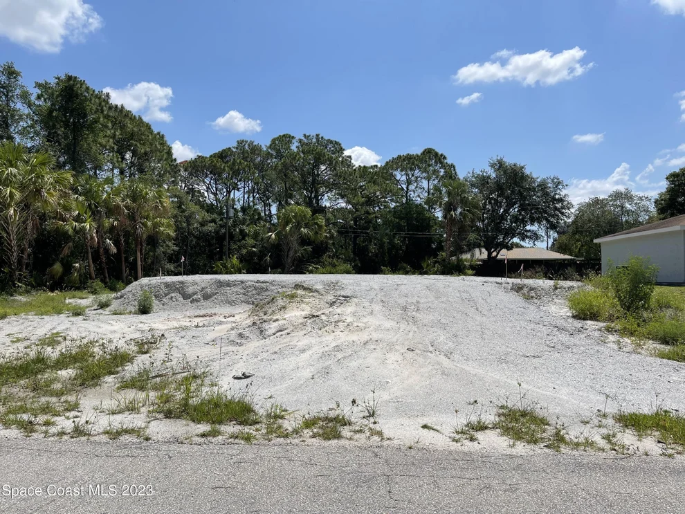 Unit for sale at 842 Angelico Road NW, Palm Bay, FL 32907