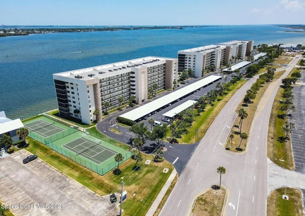 Unit for sale at 250 S Sykes Creek Parkway, Merritt Island, FL 32952