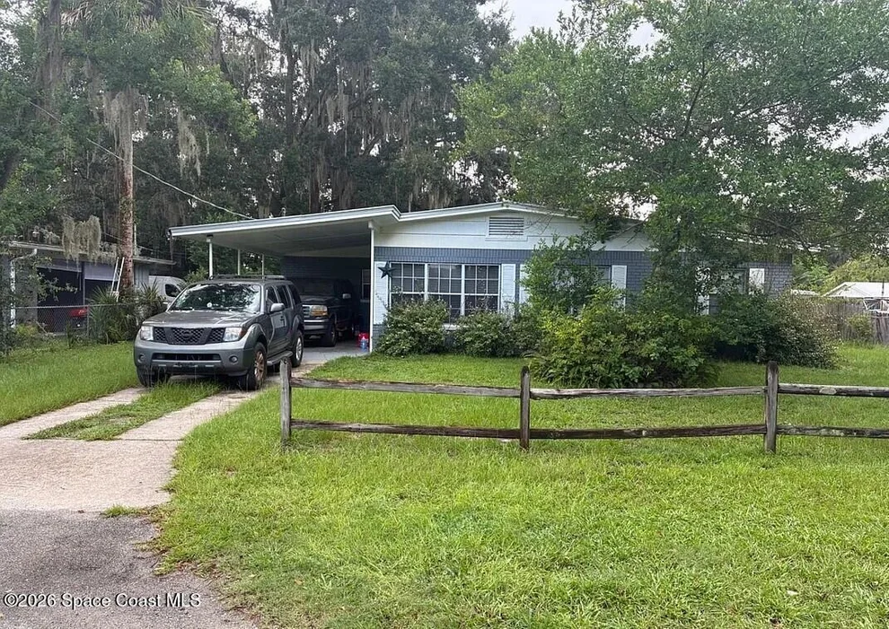 Unit for sale at 2015 Westover Drive, Palatka, FL 32177