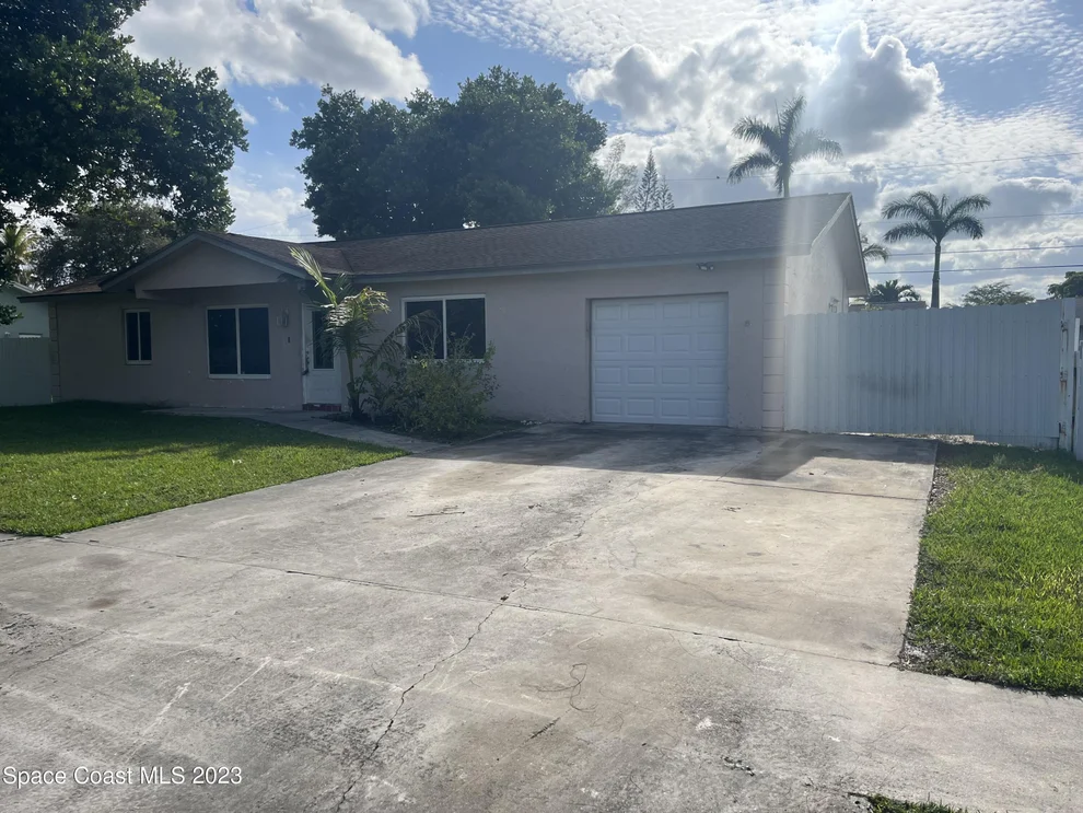 Unit for sale at 4131 SW 55th Avenue, Davie, FL 33314
