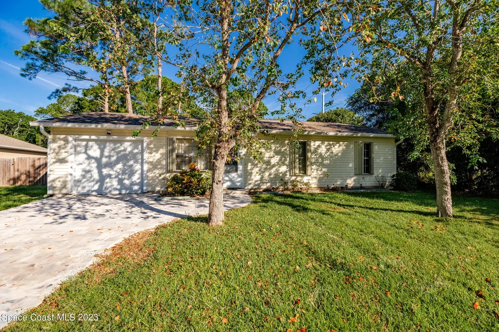 Unit for sale at 911 Thompson Road SW, Palm Bay, FL 32908