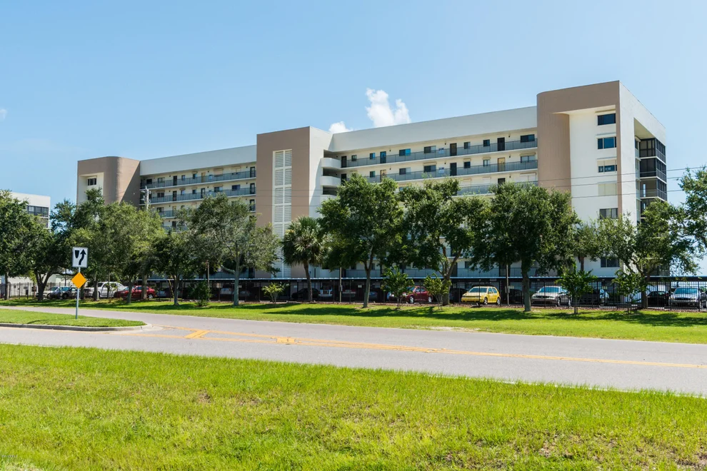 Unit for sale at 300 S SYKES CREEK Parkway, Merritt Island, FL 32952