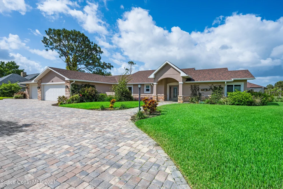 Unit for sale at 530 Whispering Pines Circle, Melbourne, FL 32940