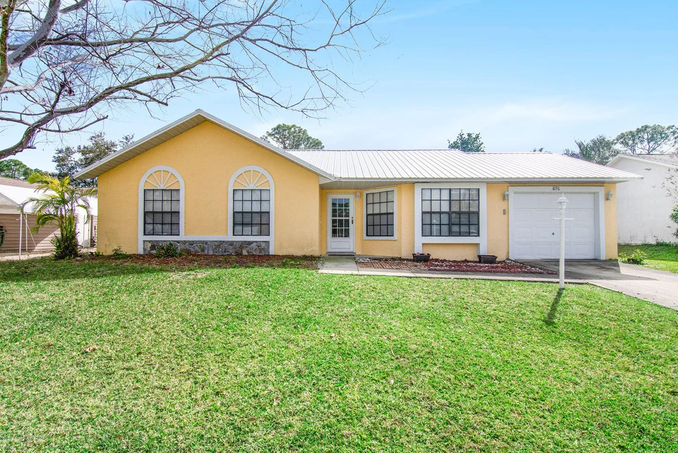 Unit for sale at 676 NW Munich Street NW, Palm Bay, FL 32907