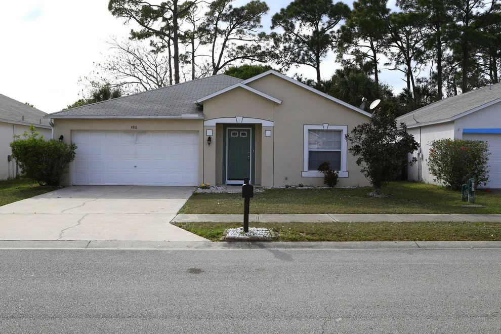 Unit for sale at 4316 Mount Carmel Lane, Melbourne, FL 32901