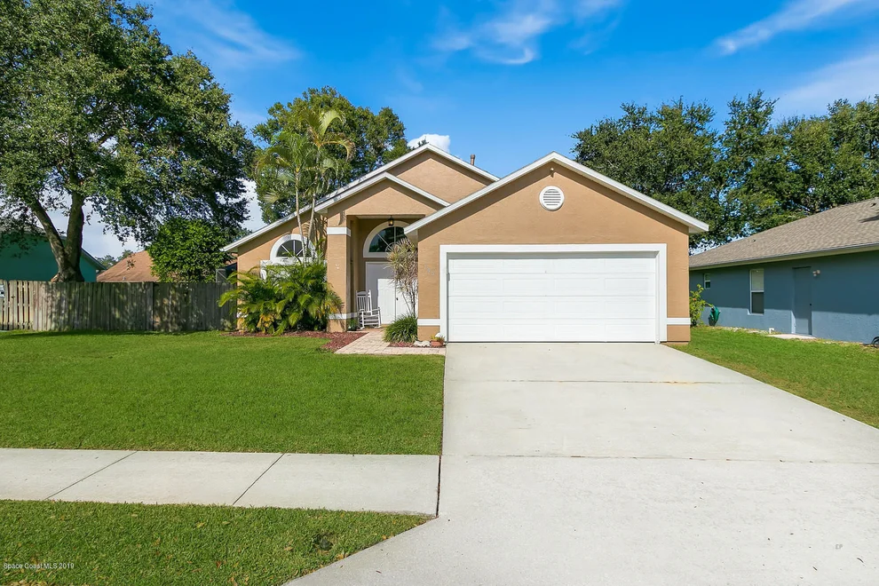 Unit for sale at 196 Oak Lake Road, Melbourne, FL 32901