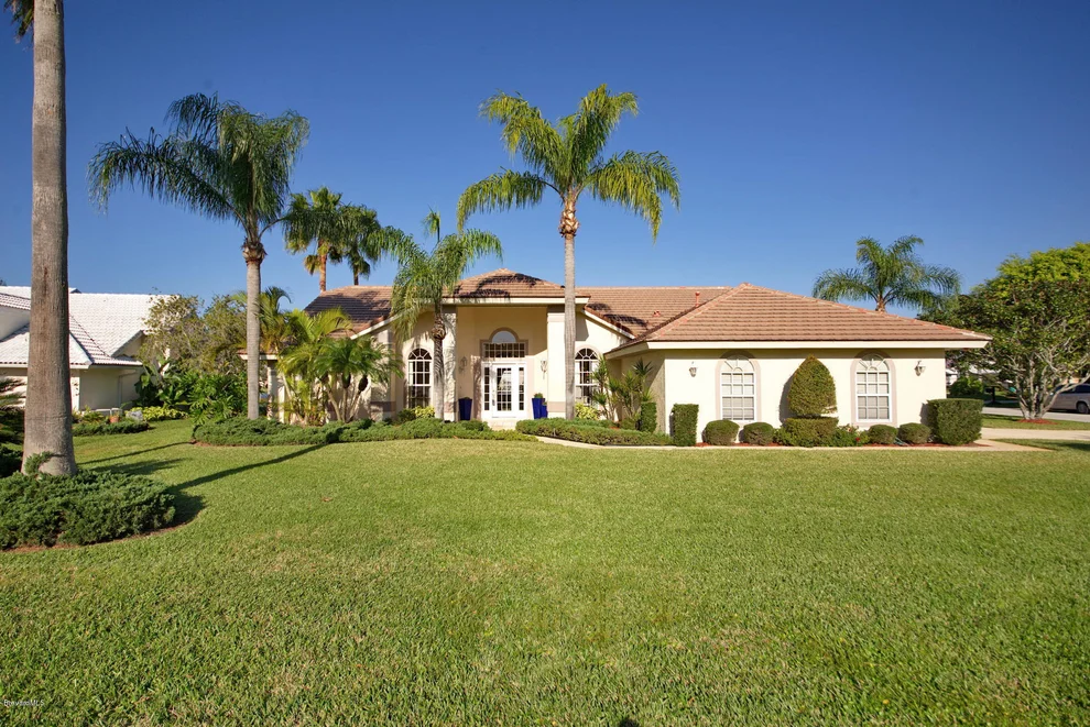 Unit for sale at 580 Spring Lake Drive, Melbourne, FL 32940