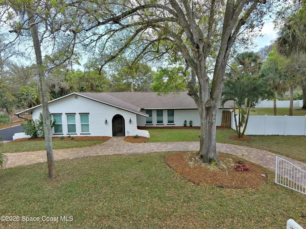 Unit for sale at 1546 35th Avenue, Vero Beach, FL 32960
