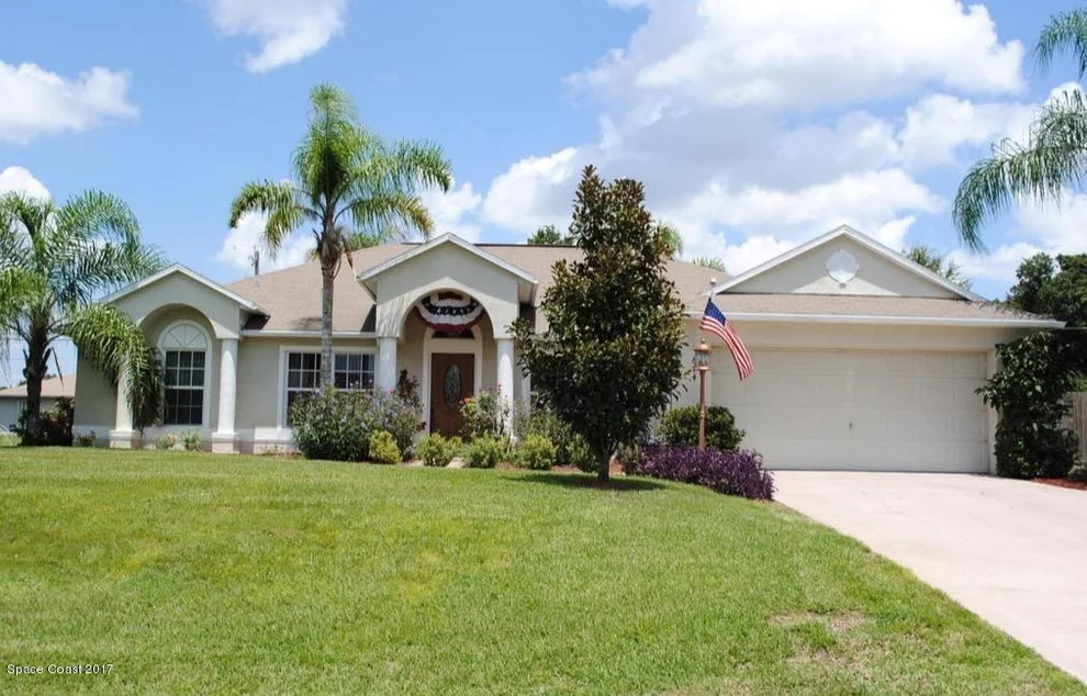 Unit for sale at 674 Fairhaven Street NE, Palm Bay, FL 32907