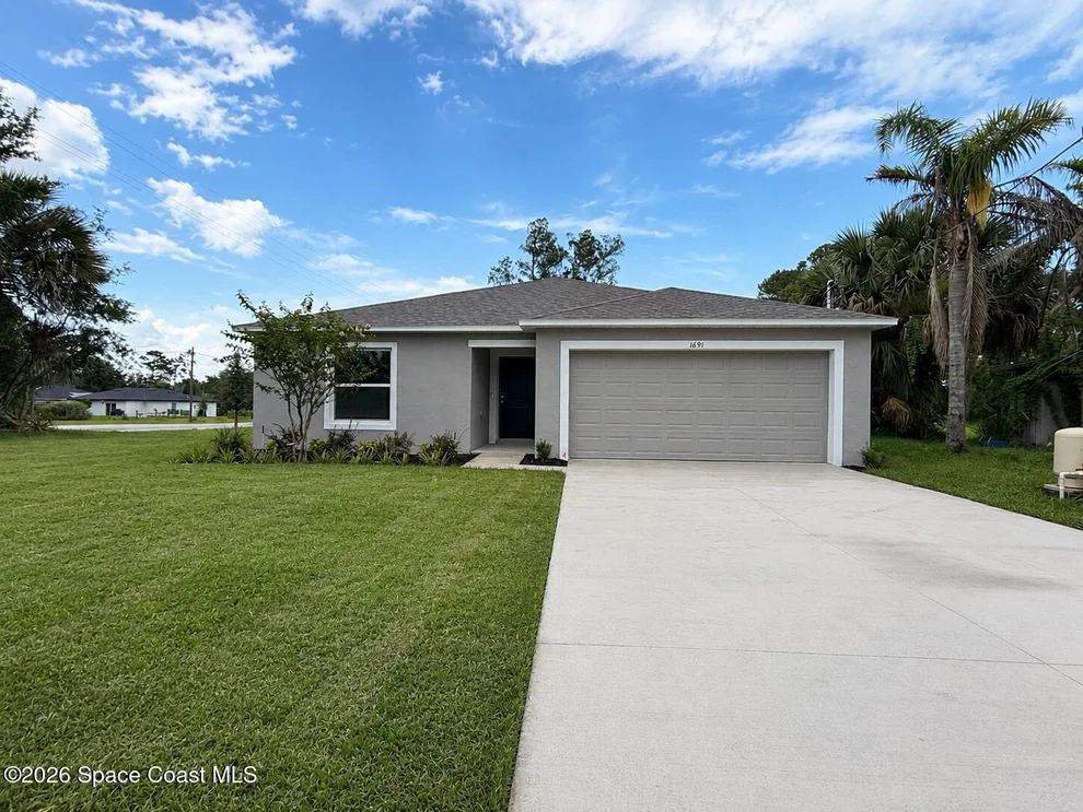 Unit for sale at 1691 2nd Avenue, DeLand, FL 32724