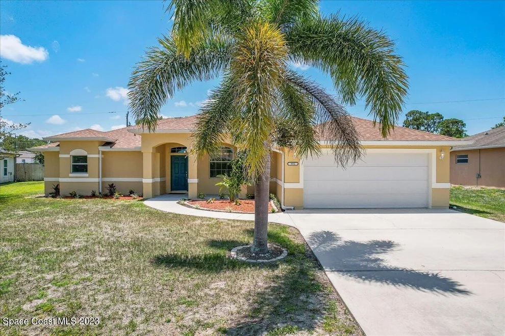 Unit for sale at 992 Coquina Street SE, Palm Bay, FL 32909