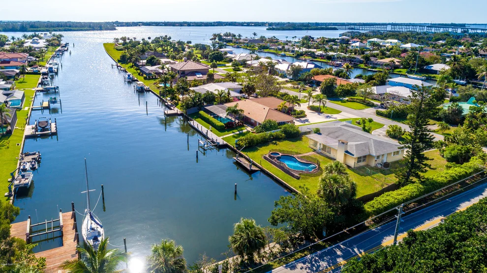 Unit for sale at 26 Park Avenue, Vero Beach, FL 32960
