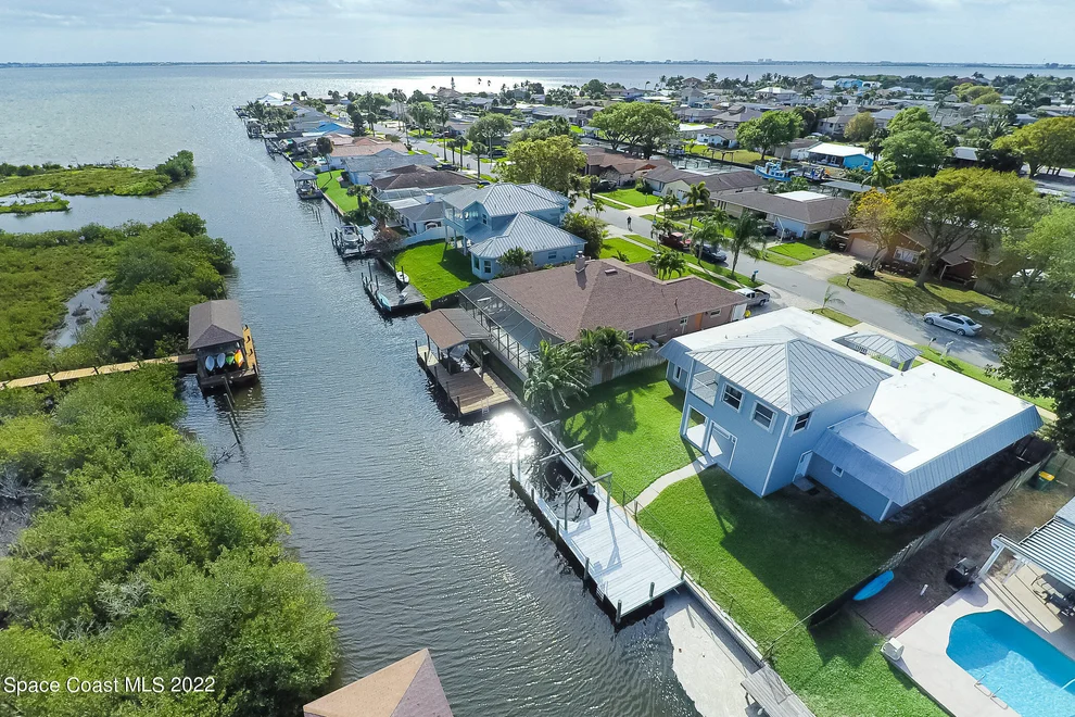 Unit for sale at 1620 Larchmont Court, Merritt Island, FL 32952