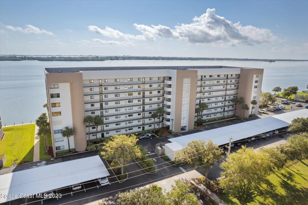 Unit for sale at 300 S Sykes Creek Parkway, Merritt Island, FL 32952