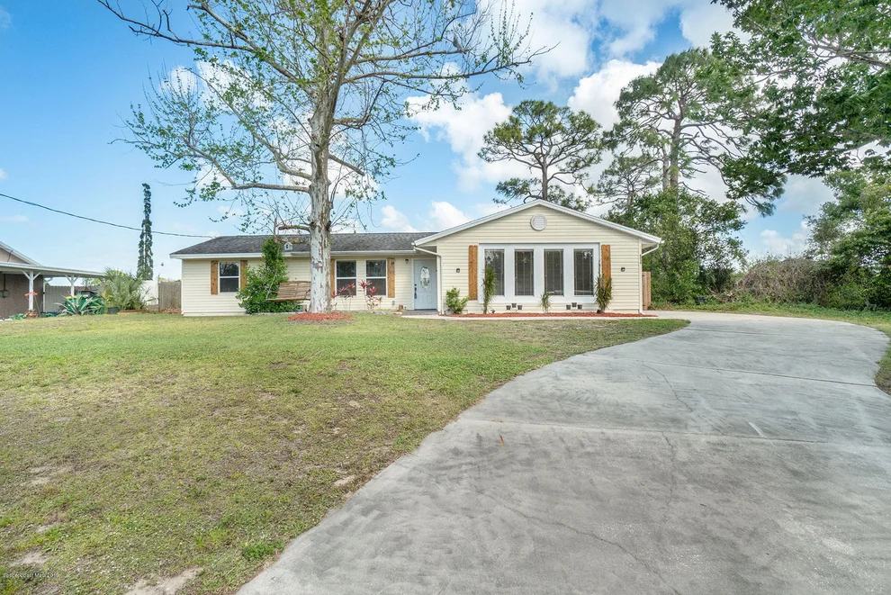 Unit for sale at 6039 Apple Avenue, Cocoa, FL 32927