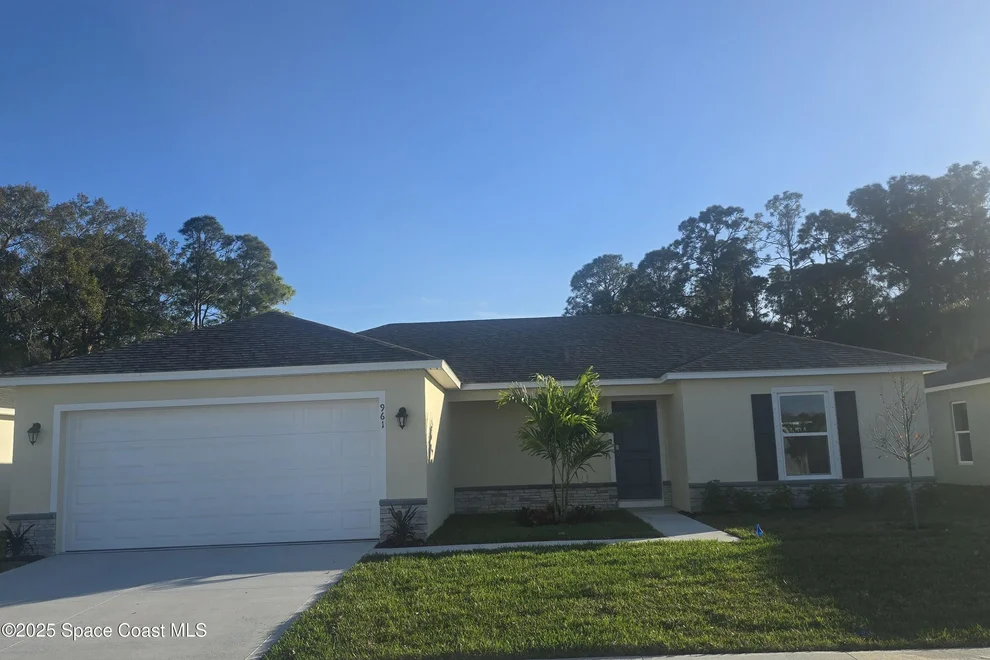 Unit for sale at 961 SW Richmond Circle SW, Palm Bay, FL 32908