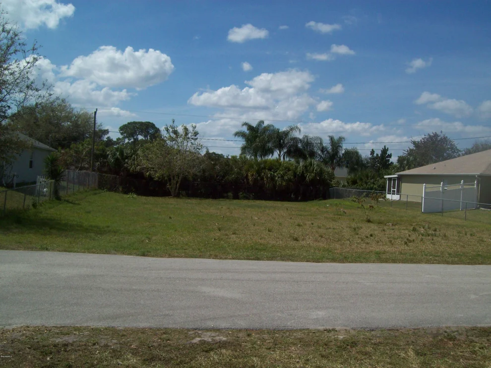 Unit for sale at 258 Bordeaux Avenue NE, Palm Bay, FL 32907