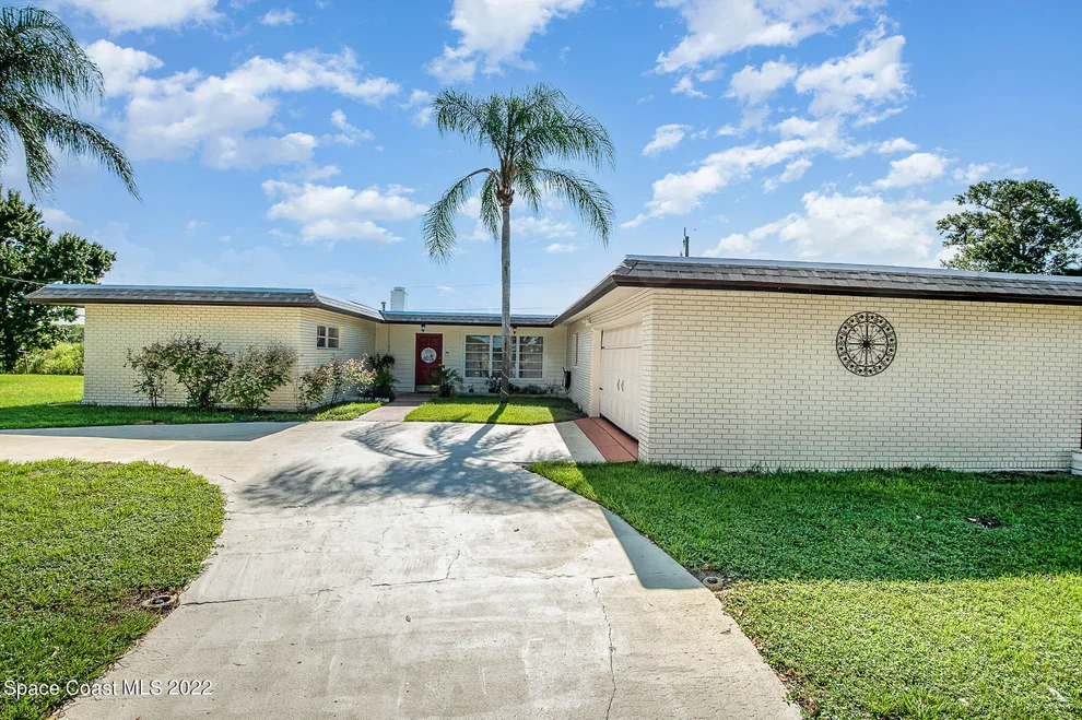 Unit for sale at 700 Mimosa Avenue, Titusville, FL 32796
