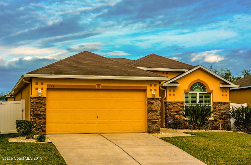 Unit for sale at 414 Nuestra Place, Groveland, FL 34736