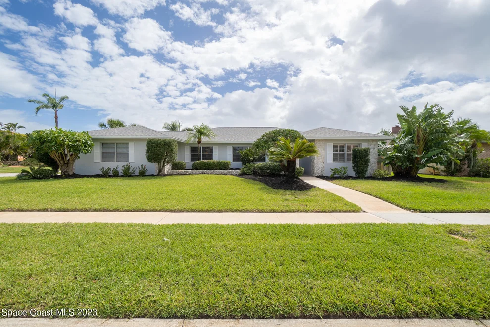 Unit for sale at 15 Inwood Way, Indian Harbour Beach, FL 32937
