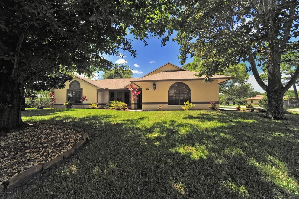 Unit for sale at 814 Pembroke Avenue NE, Palm Bay, FL 32907