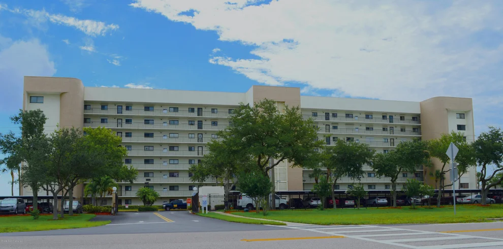 Unit for sale at 300 S Sykes Creek Parkway, Merritt Island, FL 32952