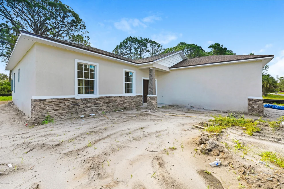Unit for sale at 189 Shalimar Avenue NW, Palm Bay, FL 32907