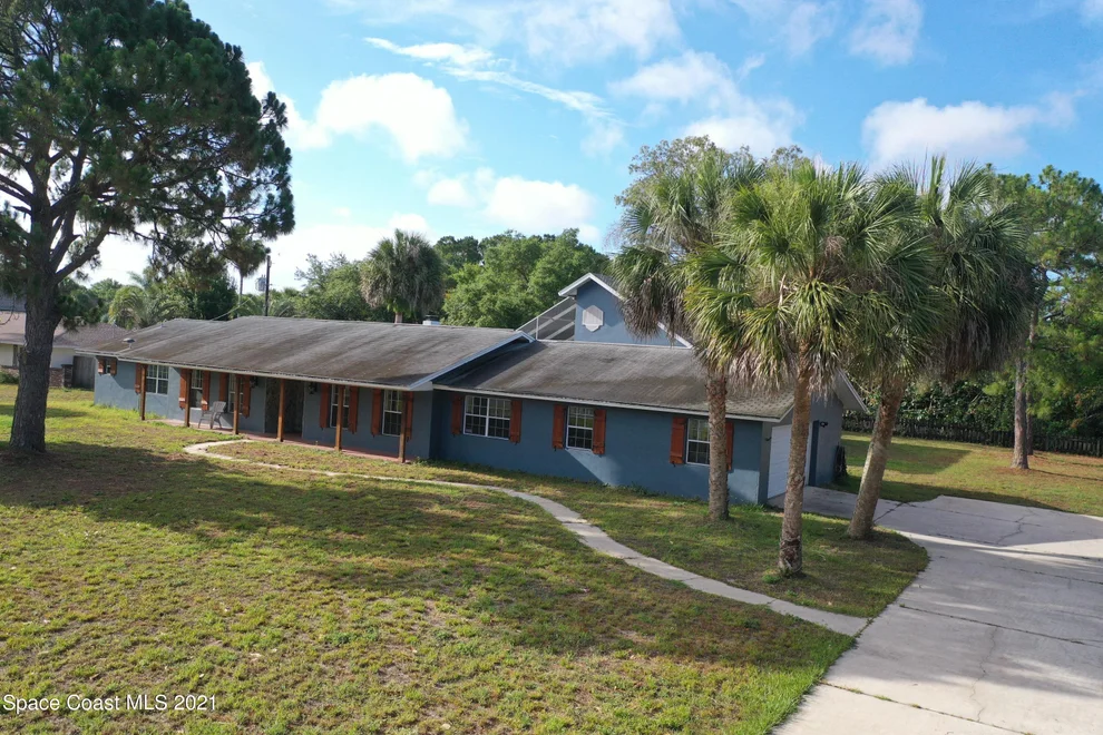 Unit for sale at 5135 Pina Vista Drive, Melbourne, FL 32934